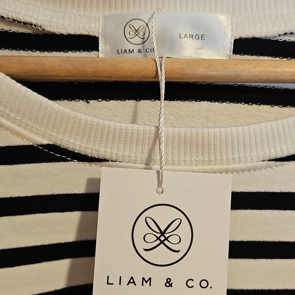 NWT Liam & Co Black & White Striped Terrycloth Crew Neck Oversized Sweatshirt L - Picture 2 of 4